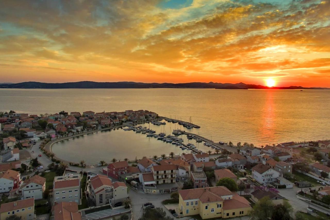 Apartments And Rooms By The Sea Bibinje, Zadar - 6199 Zewnętrze zdjęcie